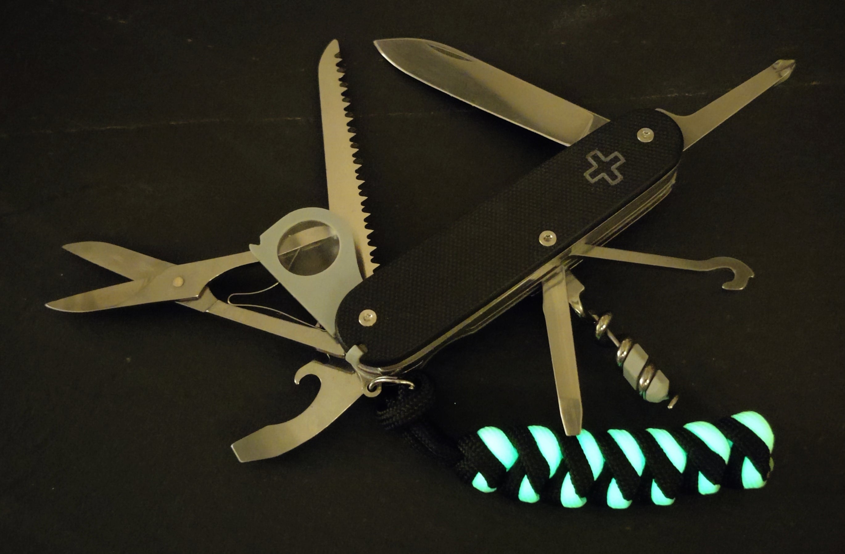 Victorinox Swiss Army Custom Yeoman Woodsaw G10