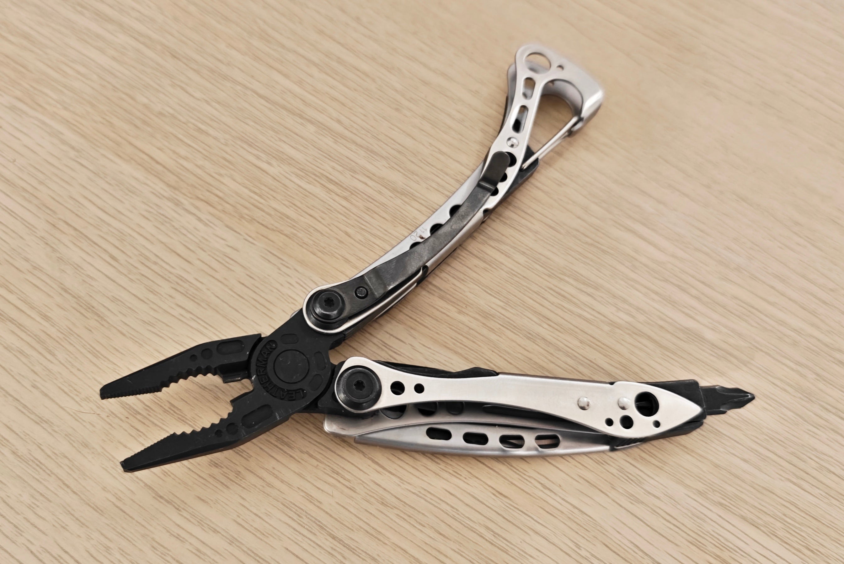 Leatherman Skeletool Silver Black
