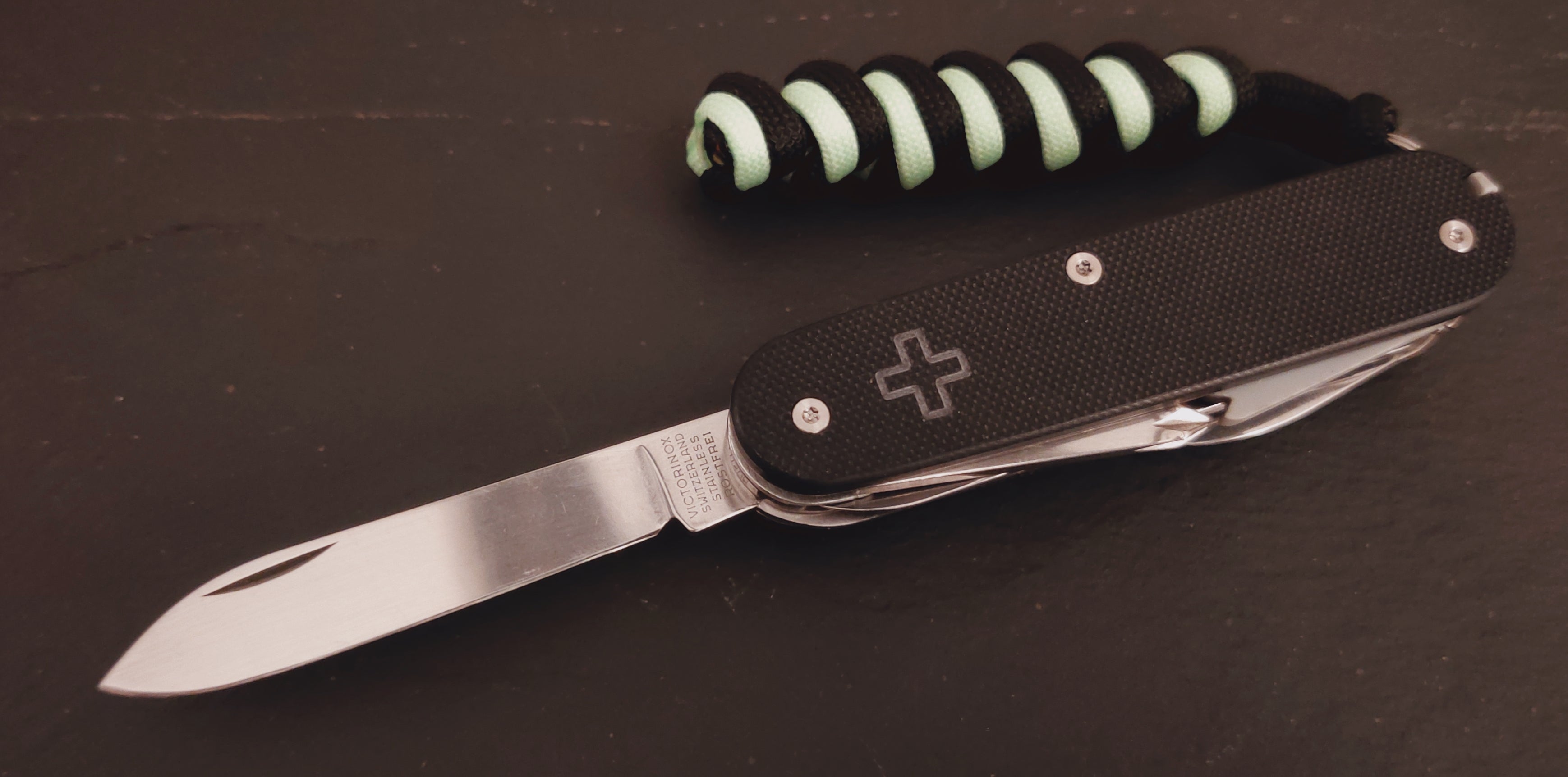 Victorinox Swiss Army Custom Yeoman Woodsaw G10