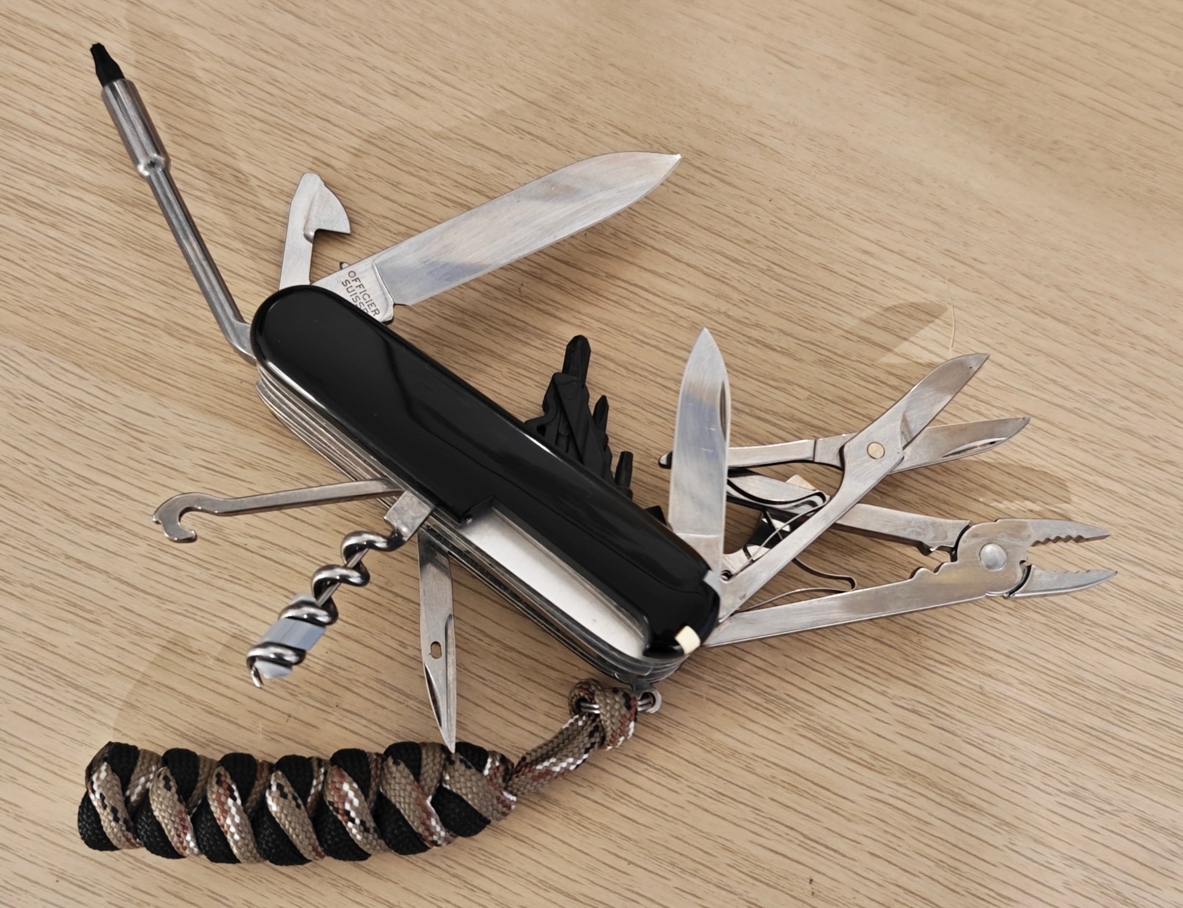Victorinox Swiss Army Knife Cybertool M Black