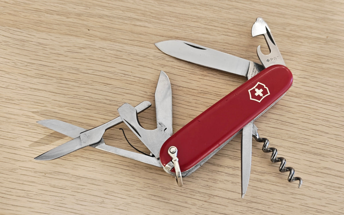 Victorinox Swiss Army Knife Climber Small 84mm Victoria 1961-1968 Bail