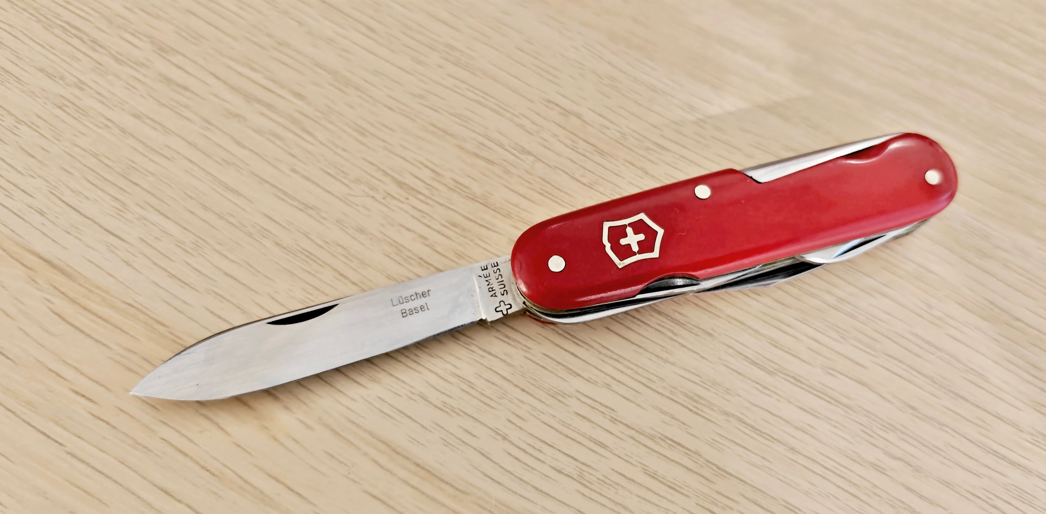 Couteau suisse Victorinox Camper 237 Victoria 1946-1951 Bâle