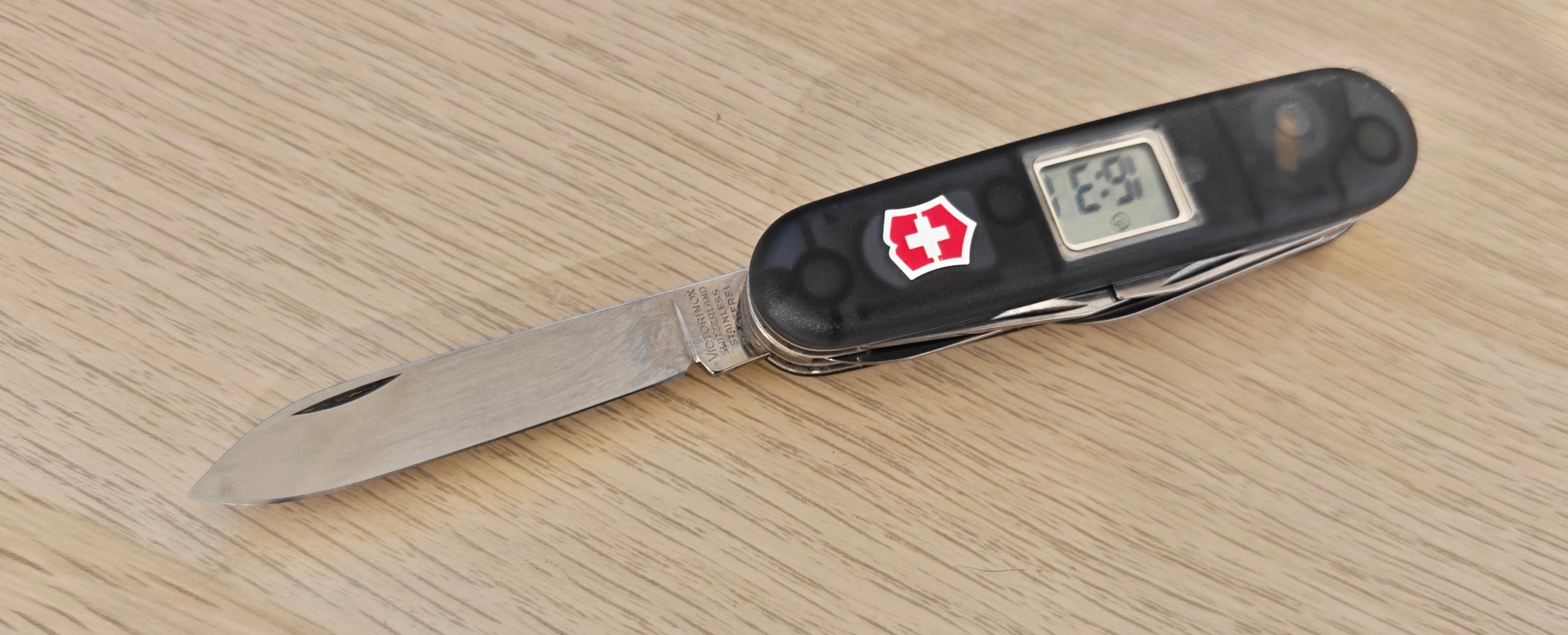 Victorinox Swiss Army Voyager Black Leysin American School