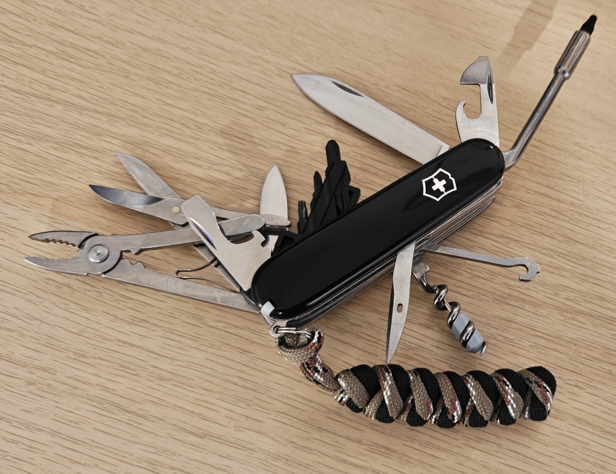 Victorinox Swiss Army Knife Cybertool M Black