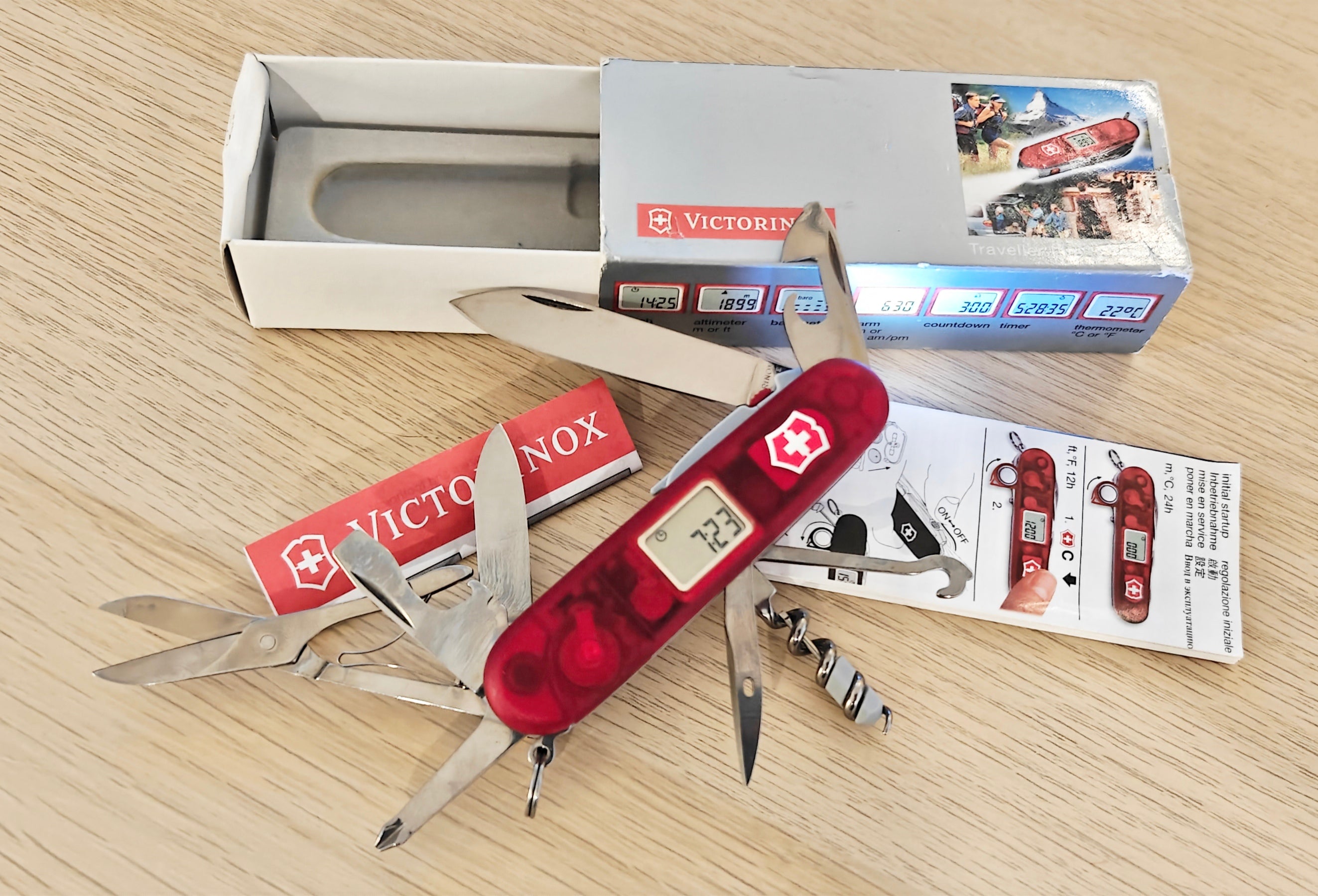 Victorinox Swiss Army Knife Traveller Lite NIB