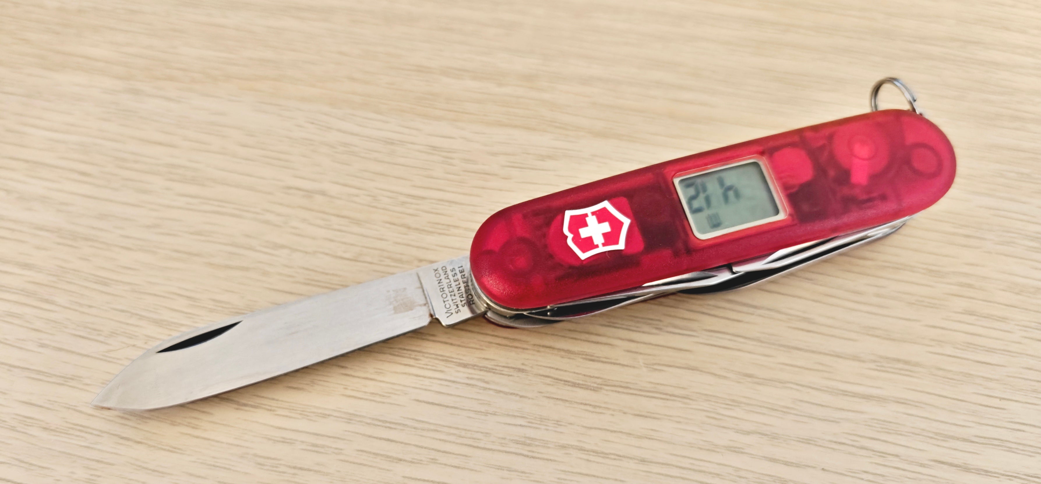 Set de expedición con altímetro Victorinox Swiss Army