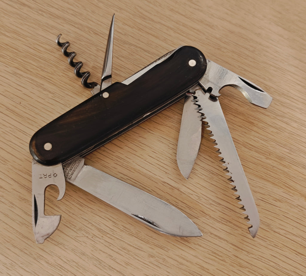 Victorinox Swiss Army Camper 237 Victoria Horn 1957-1961