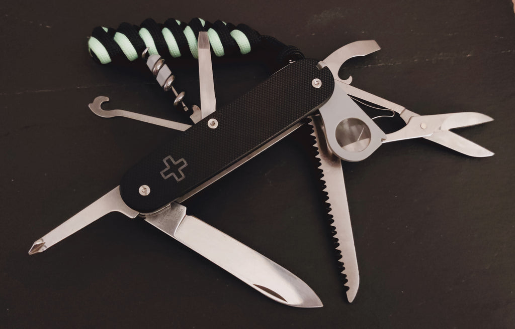 Victorinox Swiss Army Custom Yeoman Woodsaw G10