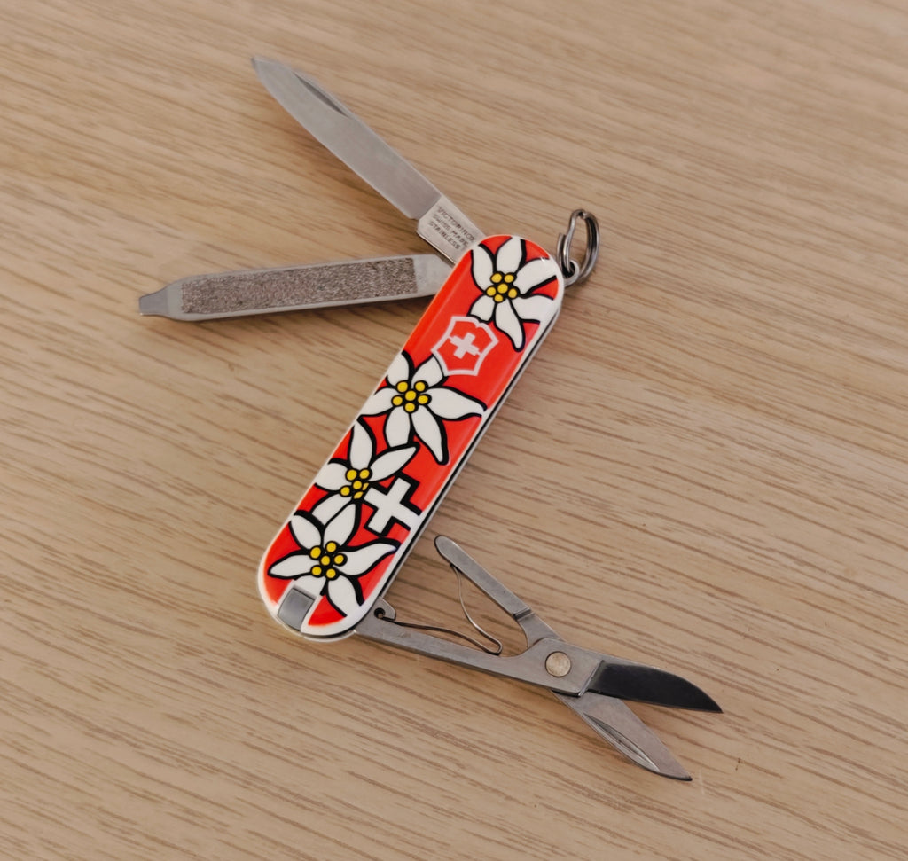 Victorinox Swiss Army Classic SD Edelweiss