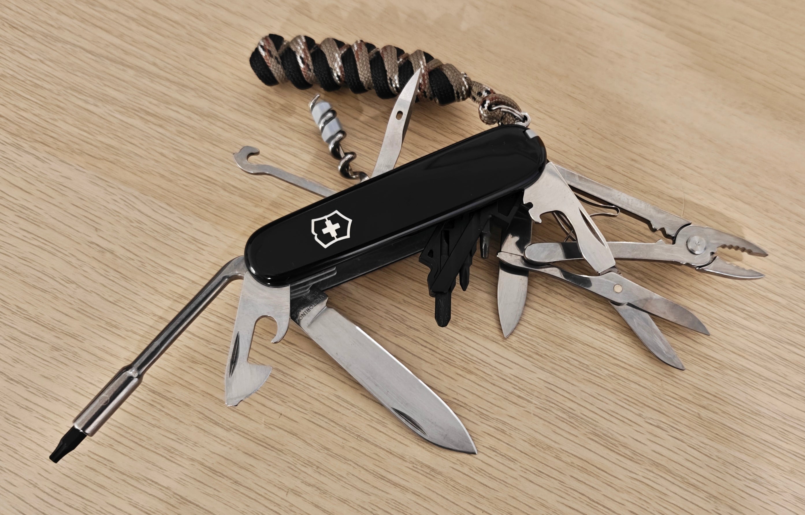 Victorinox Swiss Army Knife Cybertool M Black