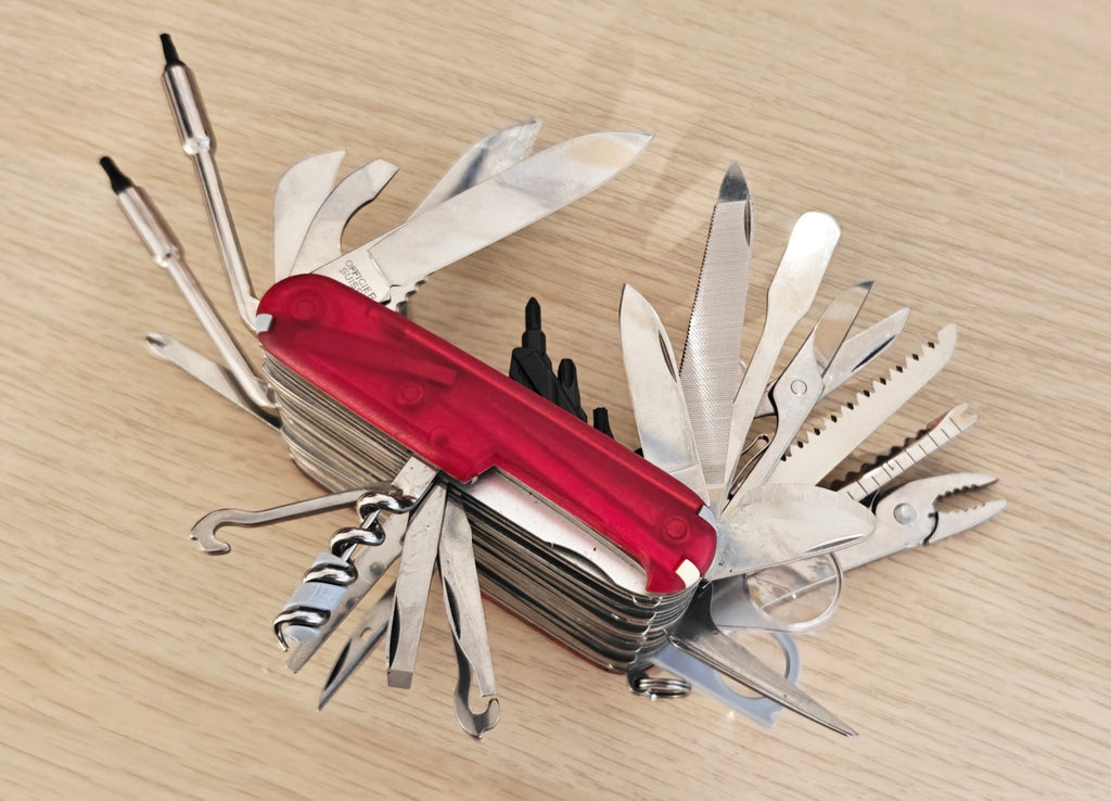 Victorinox Swiss Army Knife Swisschamp XAVT + Pouch