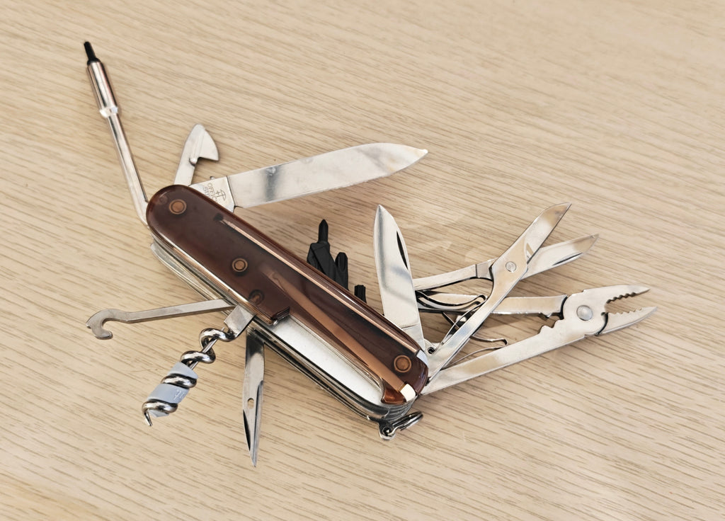 Victorinox Swiss Army Knife Cybertool 34 Onyx NIB