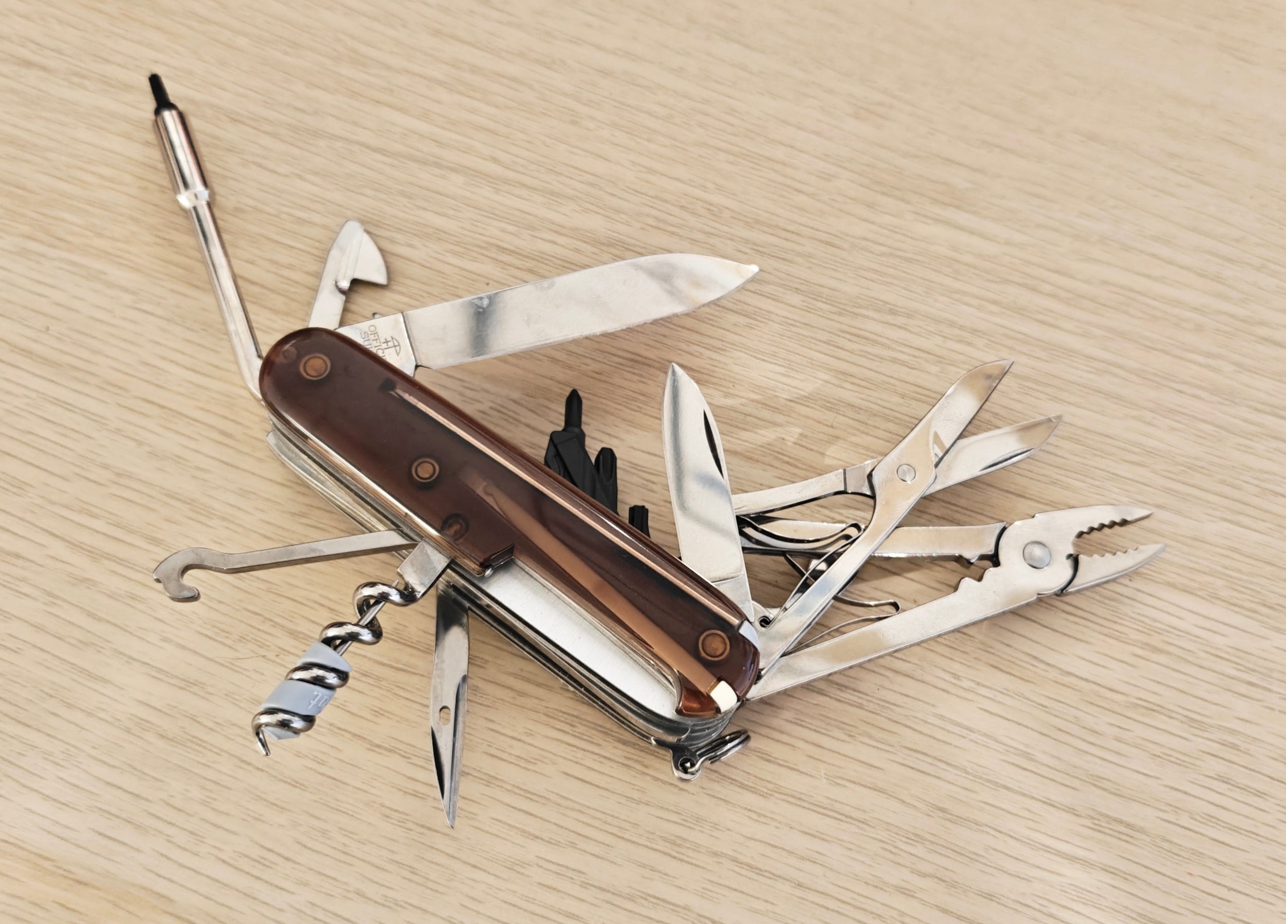 Victorinox Swiss Army Knife Cybertool 34 Onyx NIB
