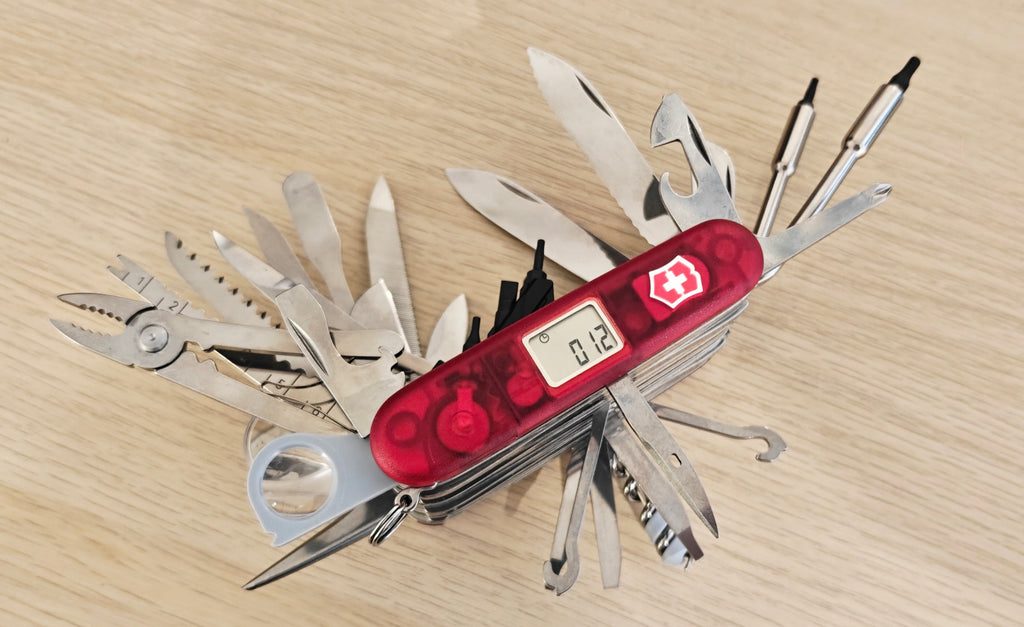 Victorinox Swiss Army Knife Swisschamp XAVT + Pouch