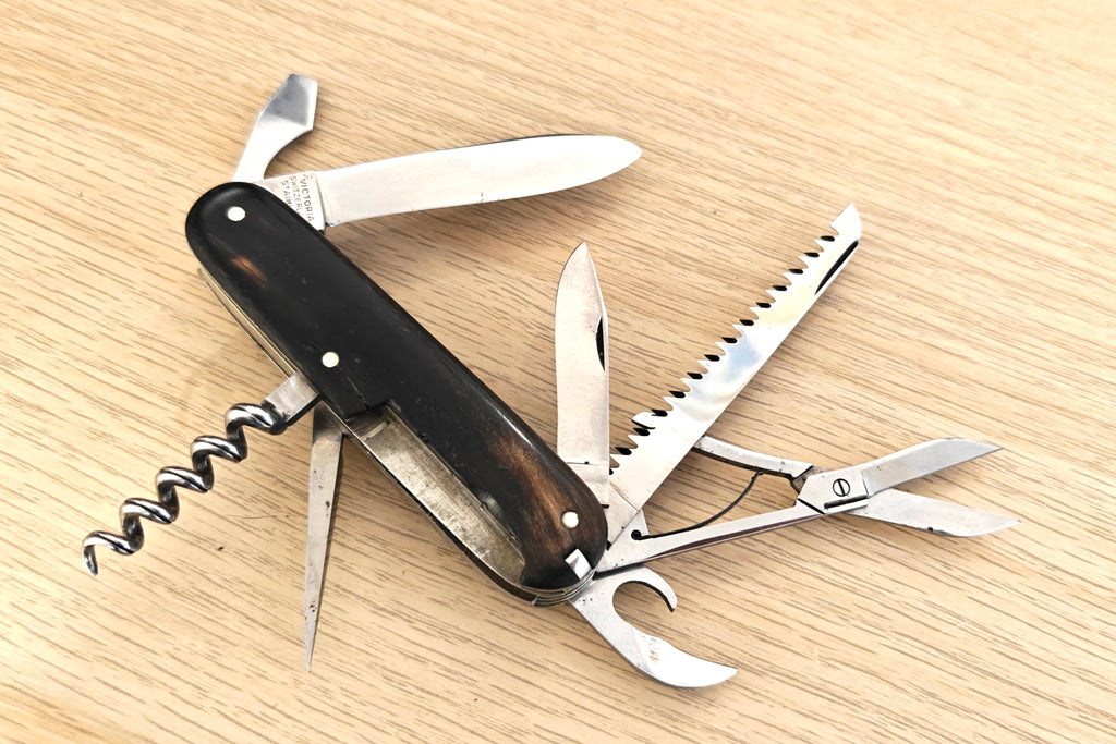 Victorinox Swiss Army Knife Huntsman Woodsman Horn 236a Armée Suisse 1946-1949