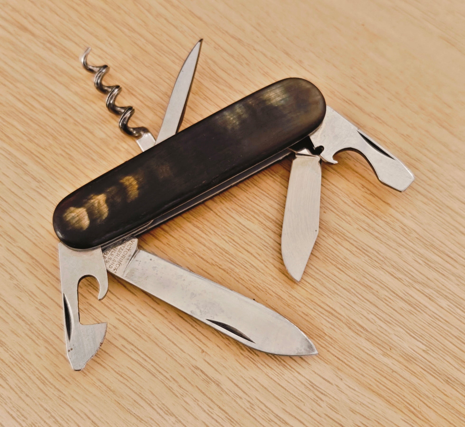 Victorinox Swiss Army Tourist 234k 84mm Horn 1973-1976