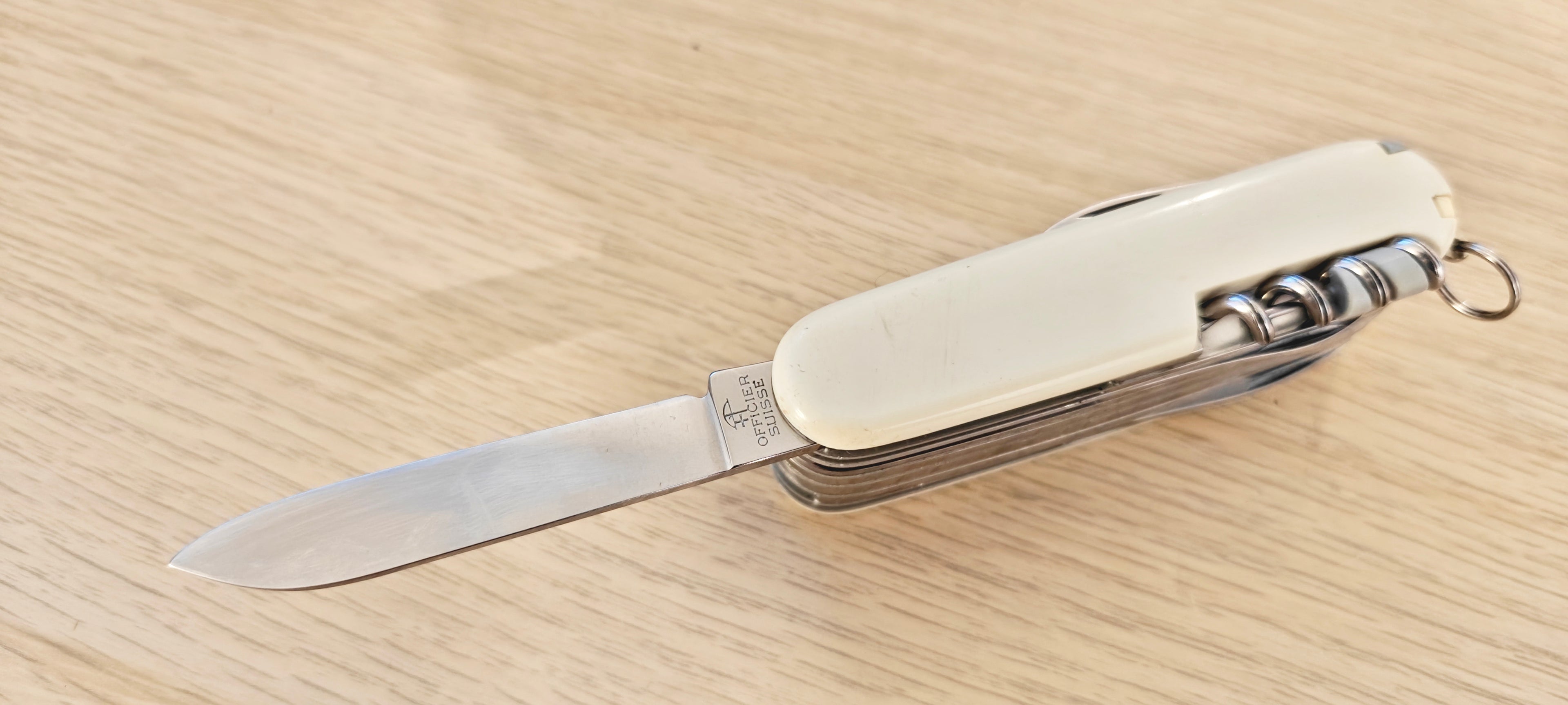 Victorinox Swiss Army Swisschamp White 1986 first generation