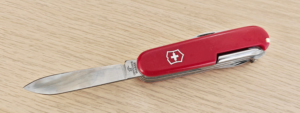 Navaja suiza Victorinox Deluxe Tinker Marlboro Adventure Team