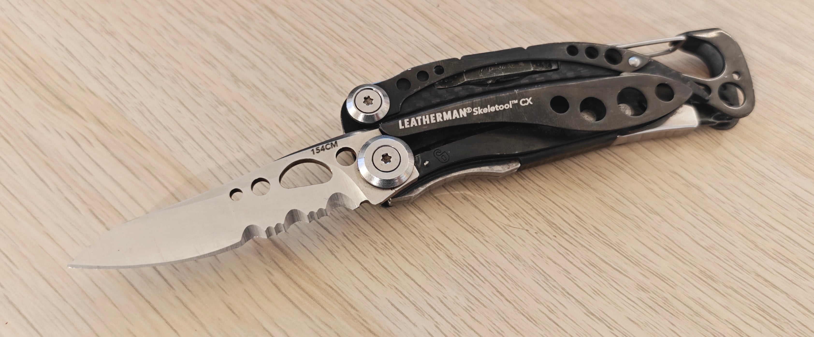 Leatherman Skeletool CX Carbon serrated pre-2009