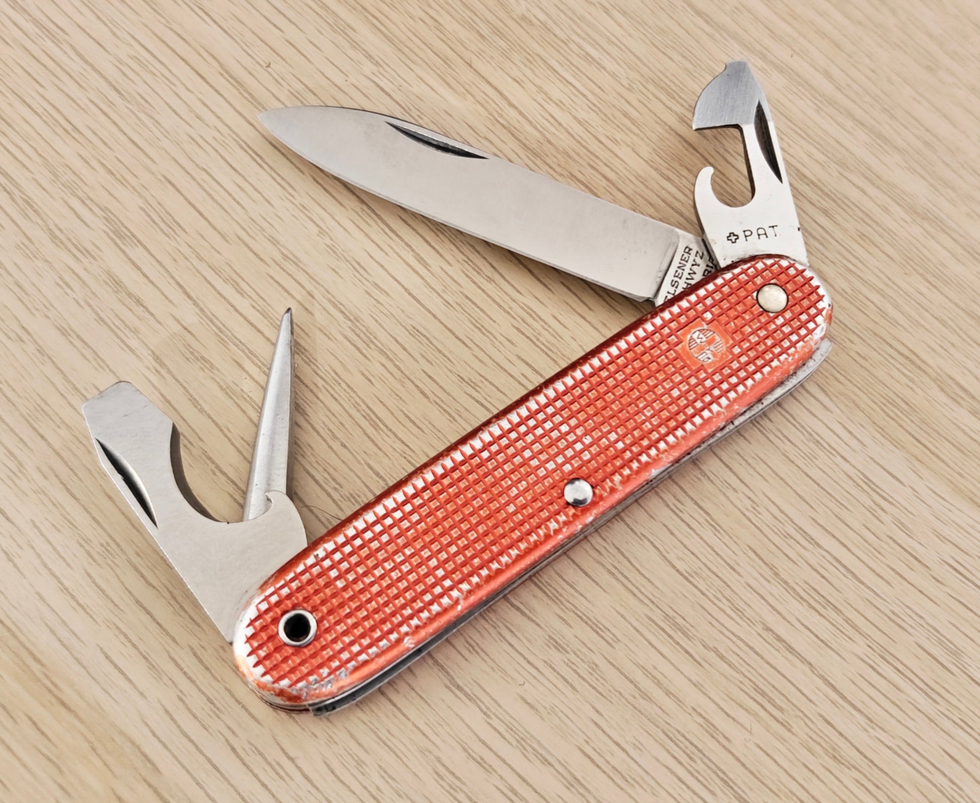 Victorinox Swiss Army Knife Soldier 1965 Elsener Victoria Red