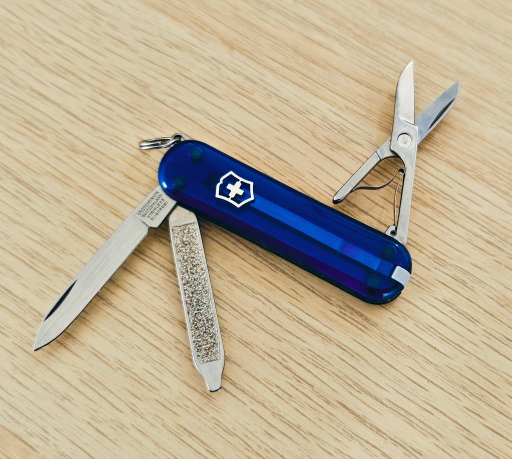 Victorinox Swiss Army Classic SD Blue