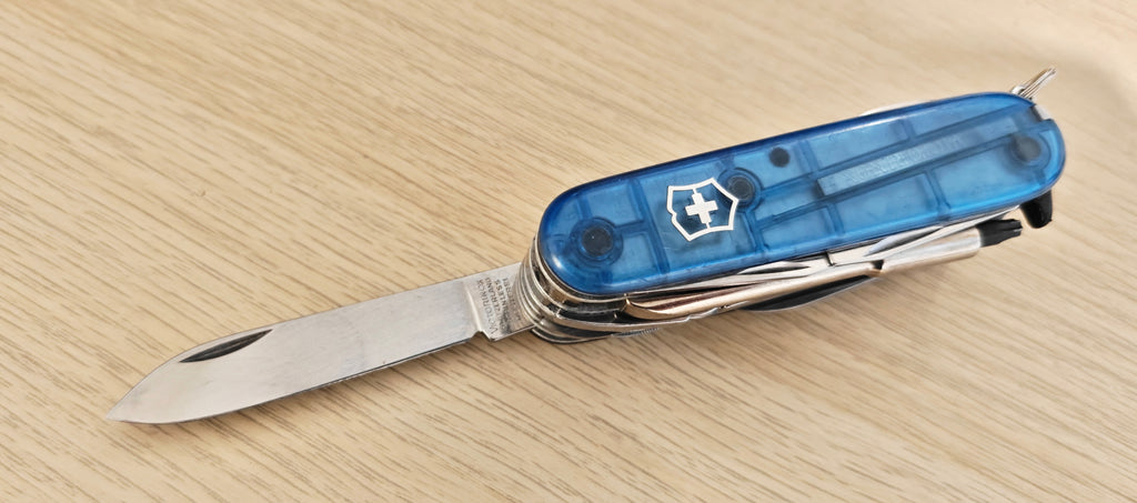 Victorinox Swiss Army Cybertool 41 Sapphire Old Cross + Pouch