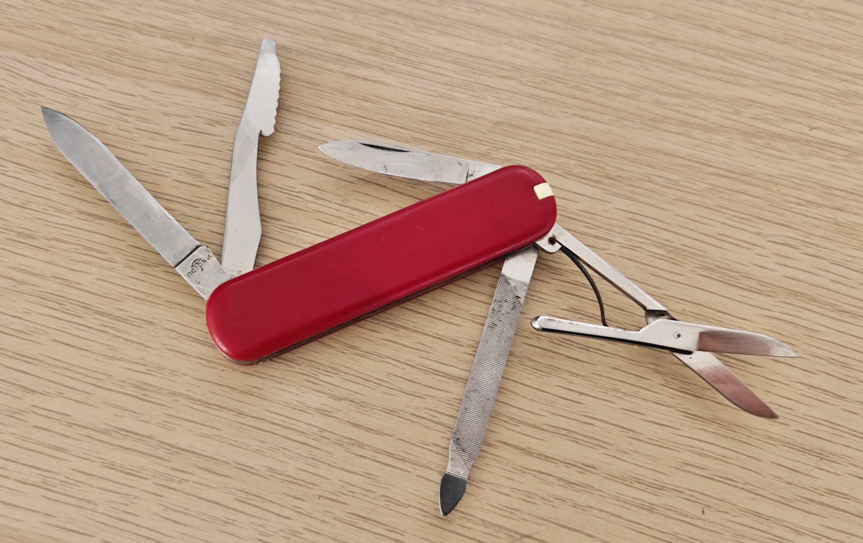 Victorinox Swiss Army Executive 74mm Victoria 1973