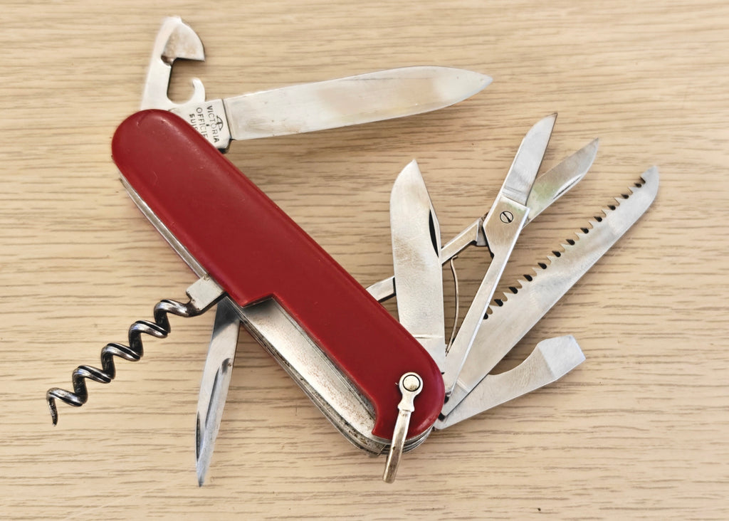 Victorinox Swiss Army Knife Huntsman/Woodsman Victoria 1961-1963 bail