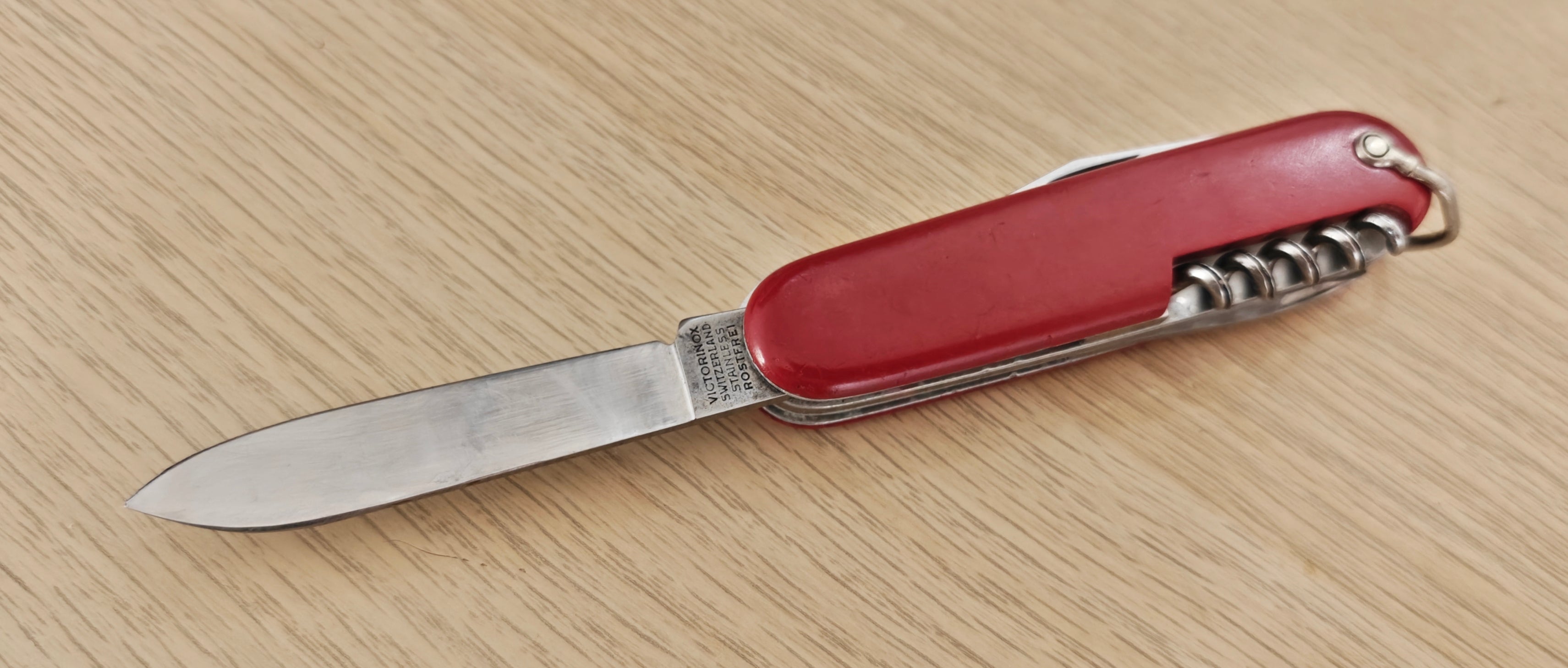 Victorinox Swiss Army Camper model 237U Elinox 1961-1965 bail