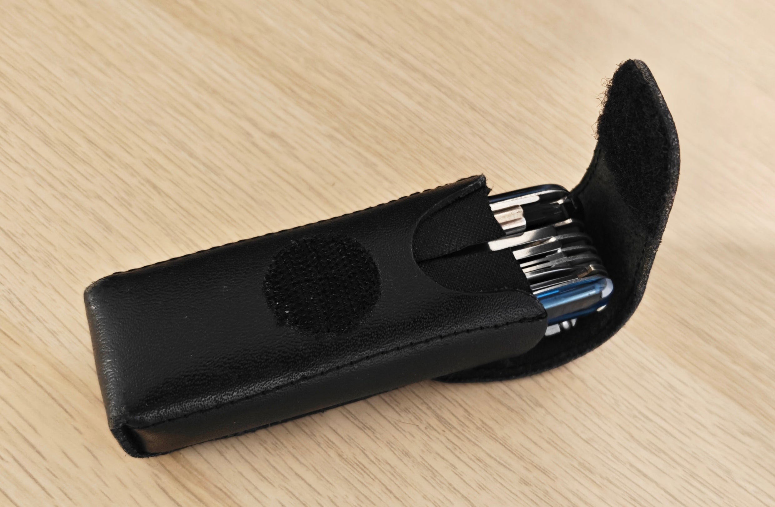 Victorinox Swiss Army Cybertool 41 Sapphire Old Cross + Pouch