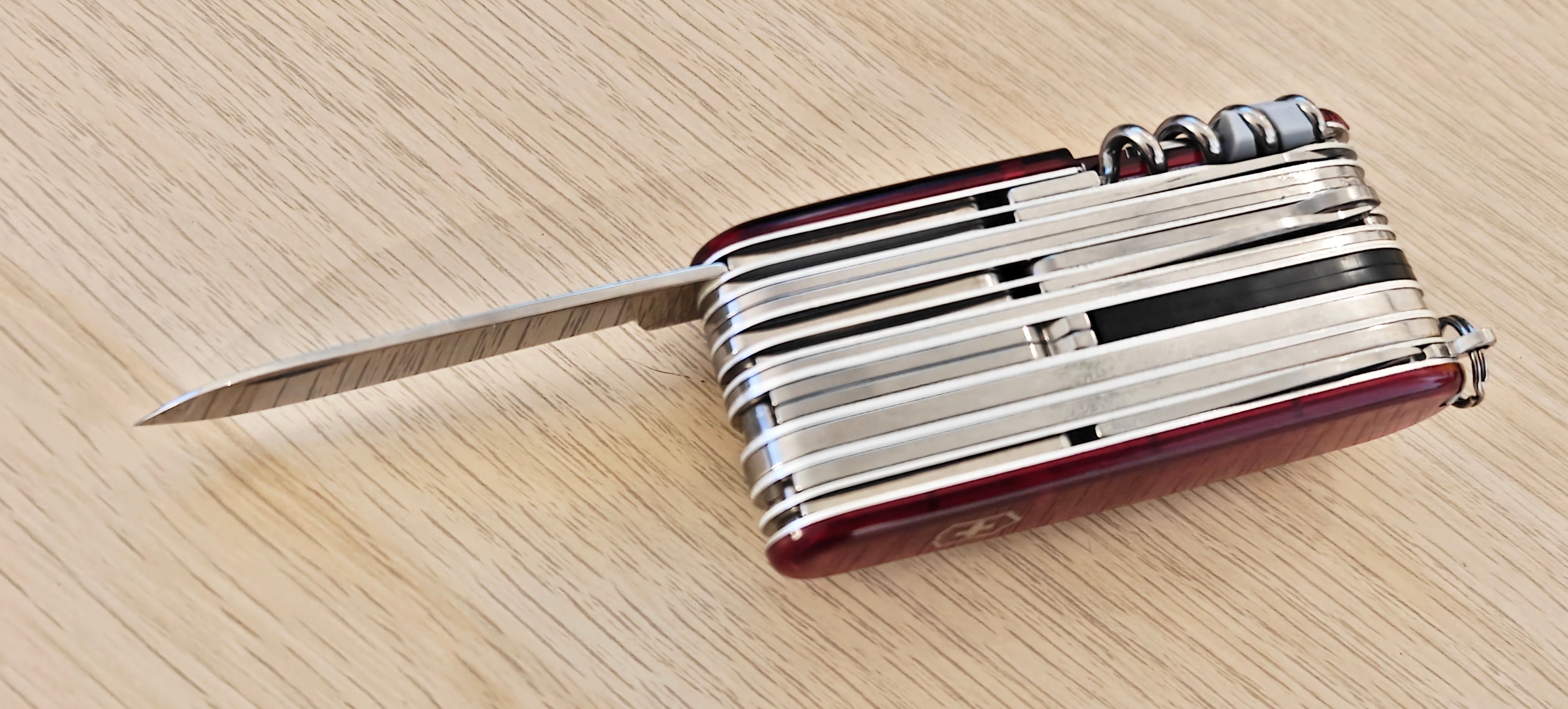 Victorinox Swiss Army Knife Swisschamp XLT NIB