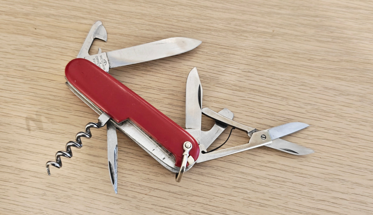 Victorinox Swiss Army Knife Climber Small 84mm Victoria 1961-1968 Bail