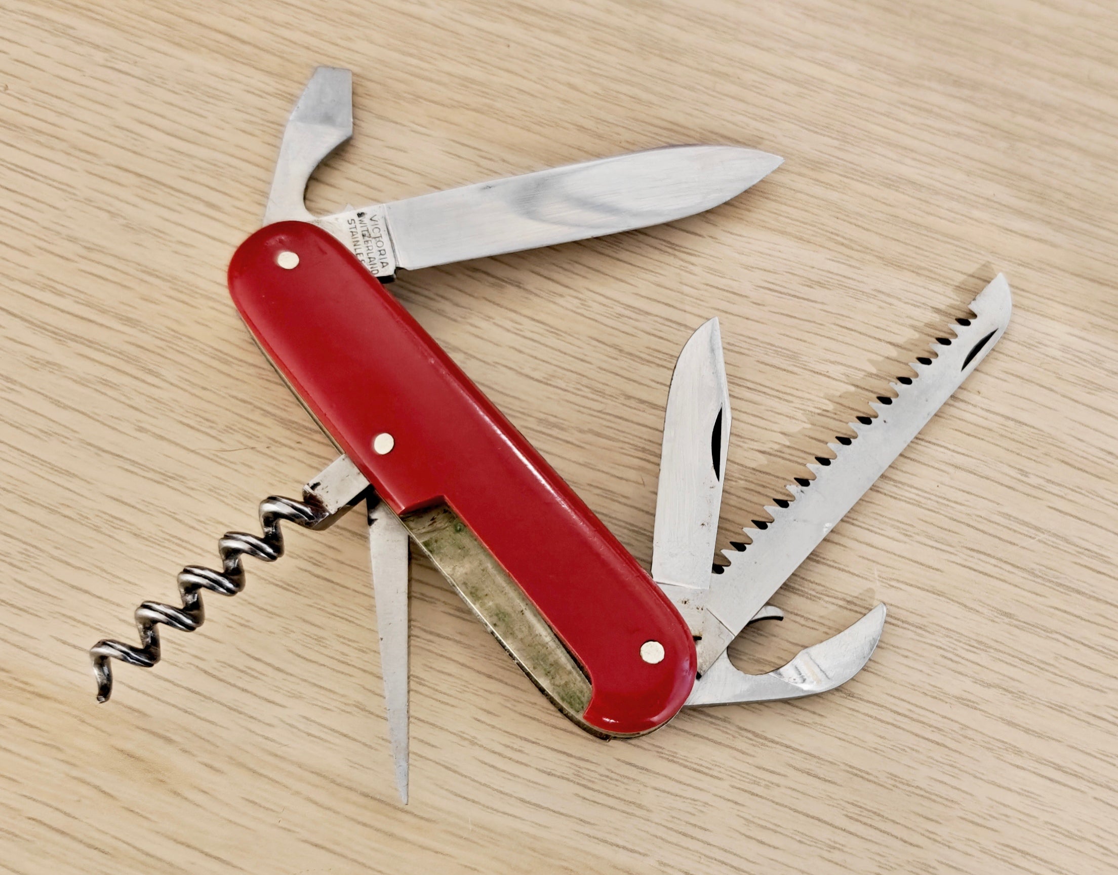 Couteau suisse Victorinox Camper 237 Victoria 1946-1951 Bâle