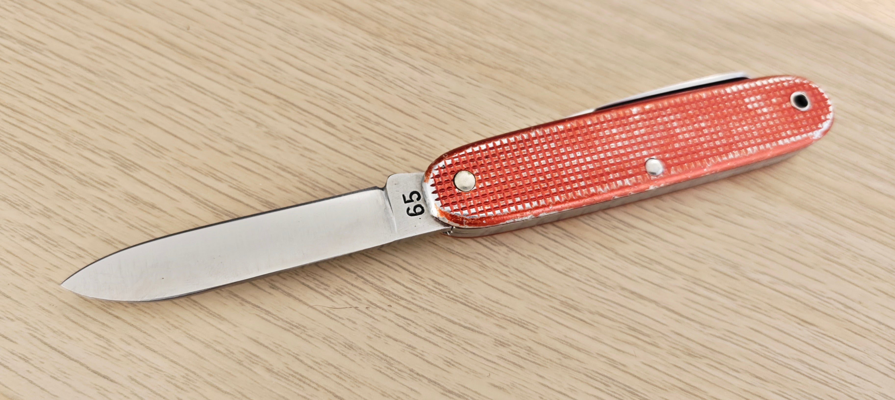 Victorinox Swiss Army Knife Soldier 1965 Elsener Victoria Red