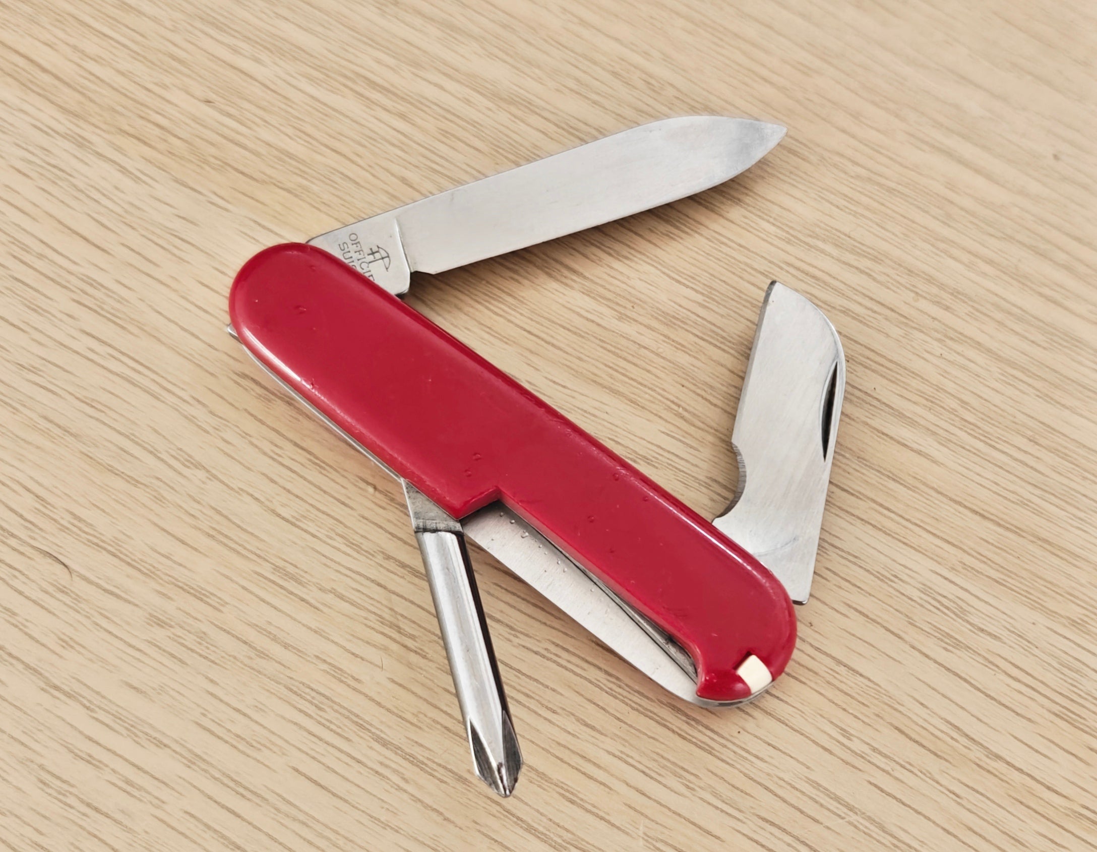 Victorinox Swiss Army Knife Electrician RadioShack 84mm