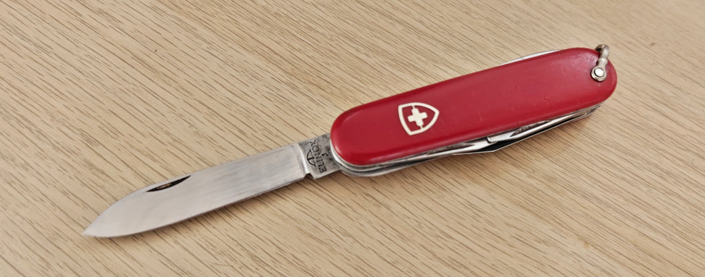 Victorinox Swiss Army Camper model 237U Elinox 1961-1965 bail