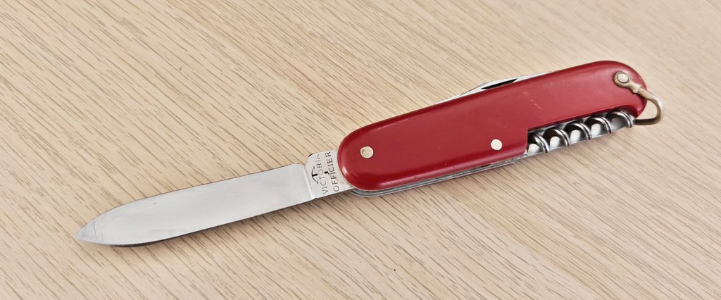 Victorinox Swiss Army Standard Model 234U 1951-1957 Victoria bail Basel