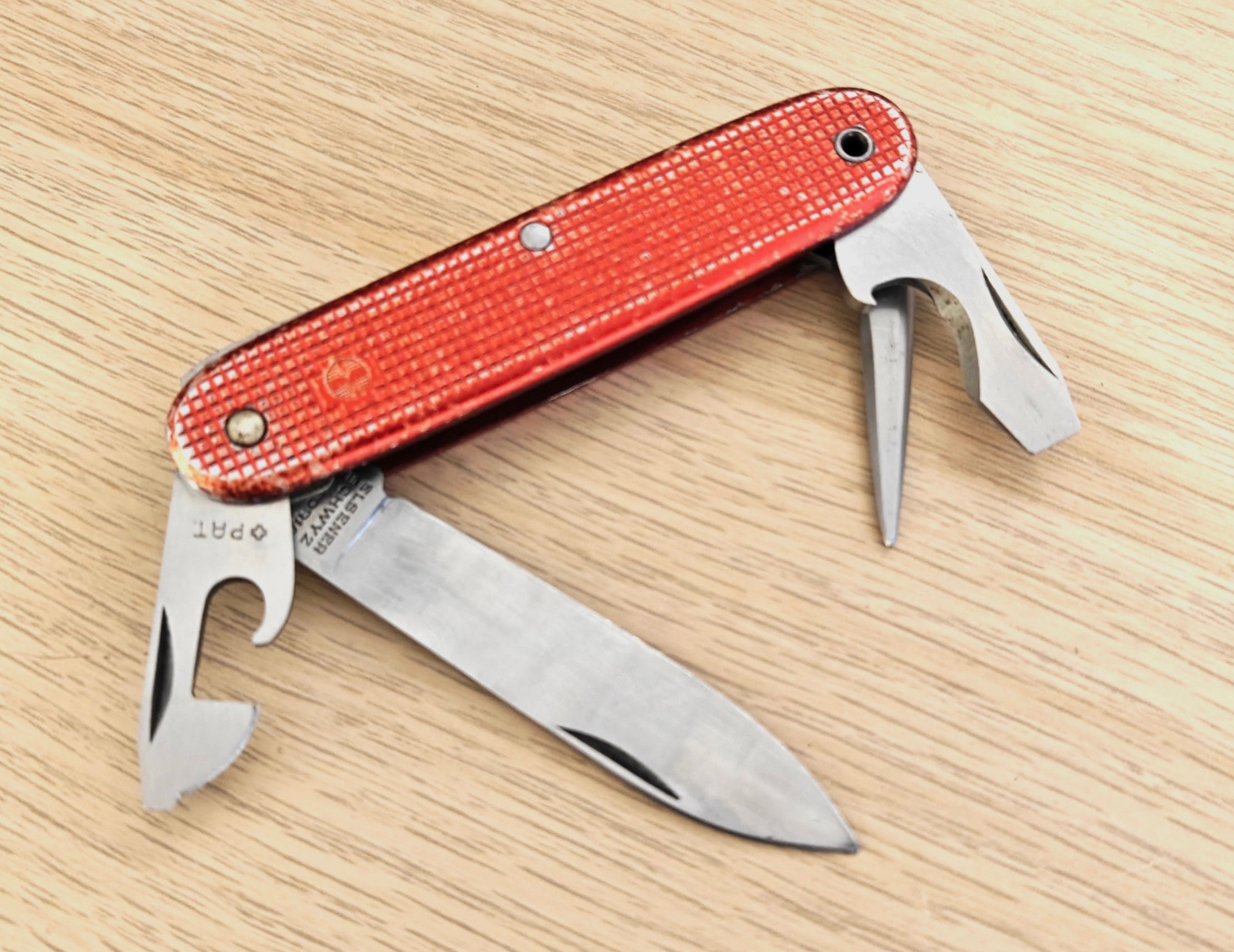 Victorinox Swiss Army Knife Soldier 1962 Elsener Victoria Red