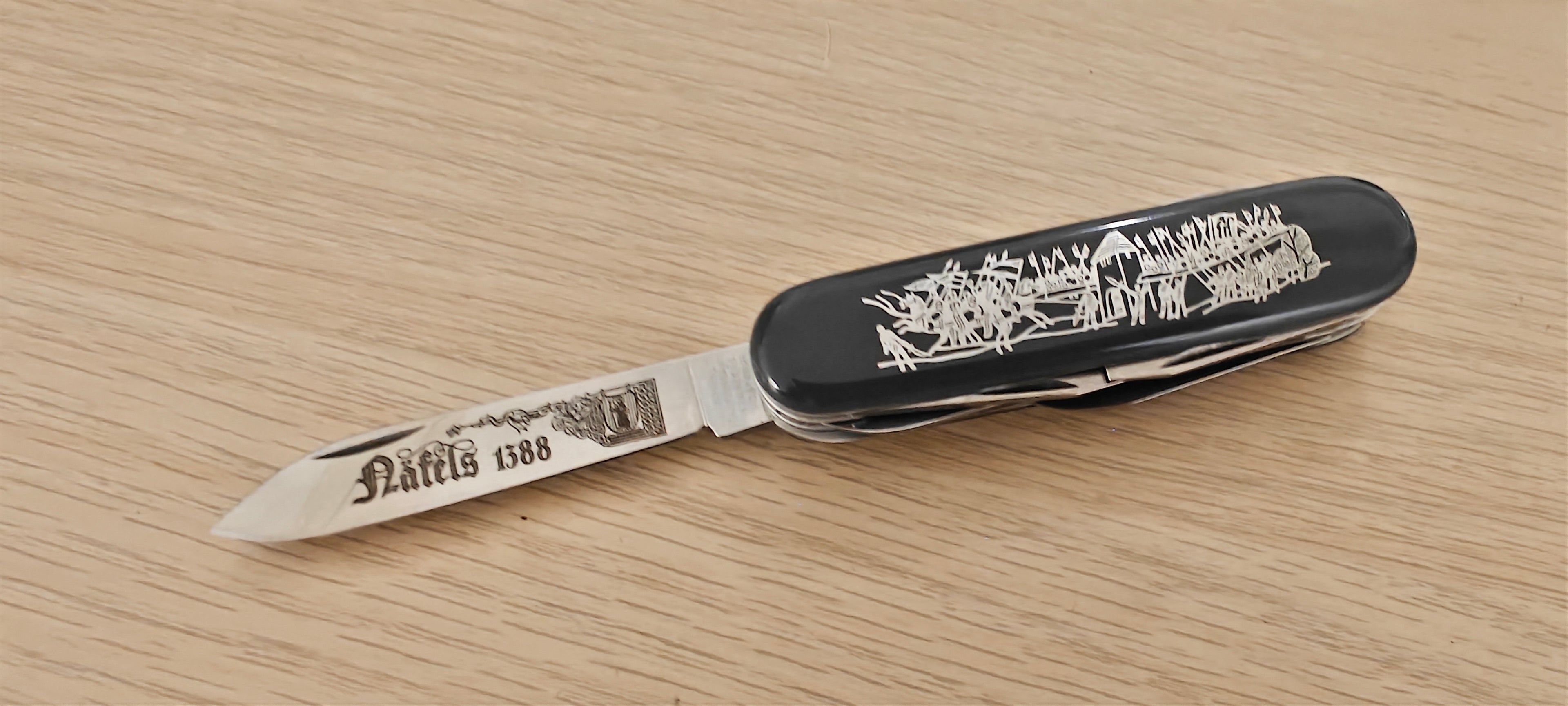 Victorinox Swiss Army Huntsman Battle Series Nafels 1388