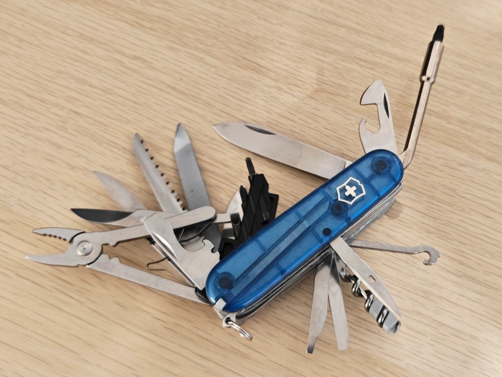 Victorinox Swiss Army Cybertool 41 Sapphire Old Cross + Pouch