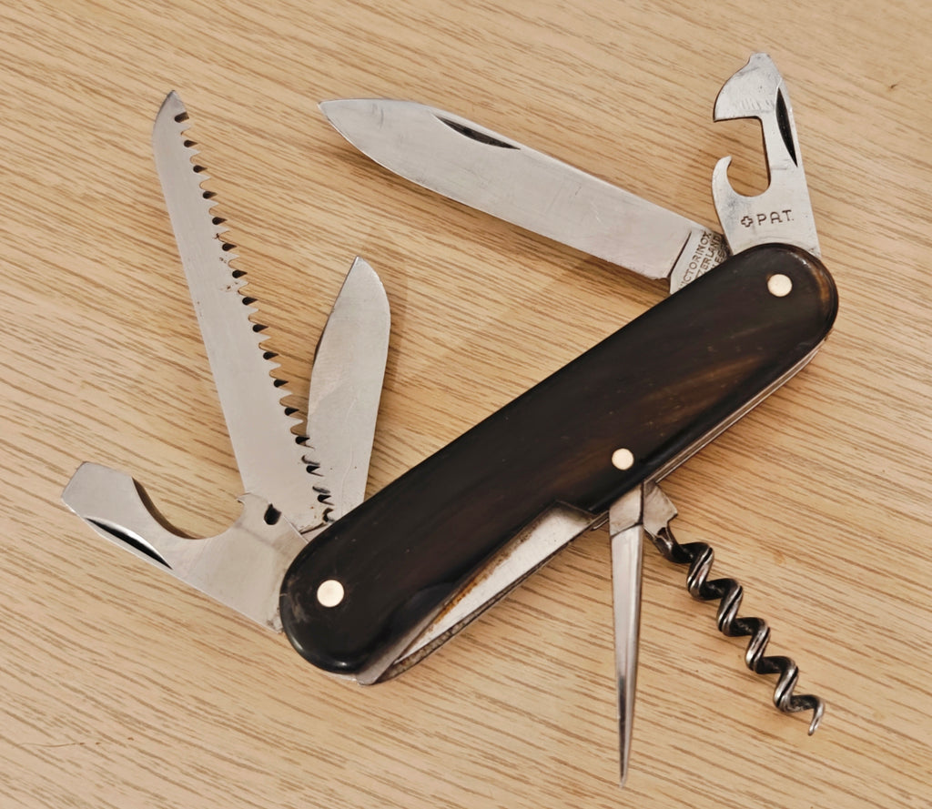 Victorinox Swiss Army Camper 237 Victoria Horn 1957-1961