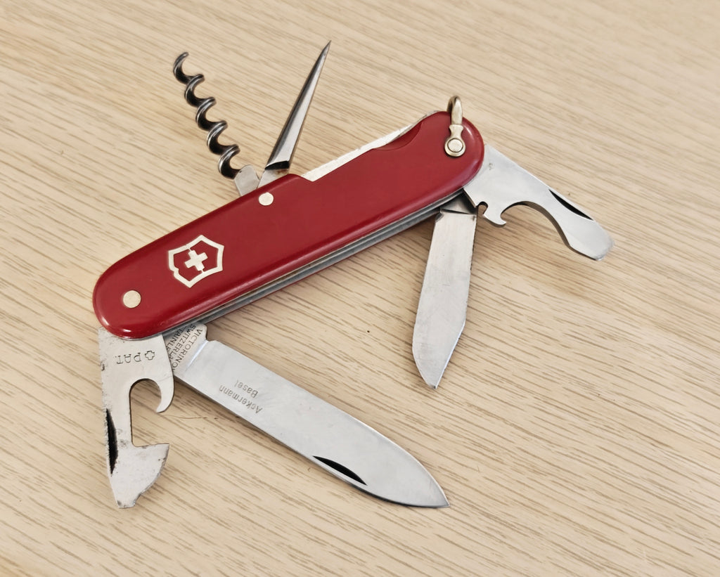 Victorinox Swiss Army Standard Model 234U 1951-1957 Victoria bail Basel