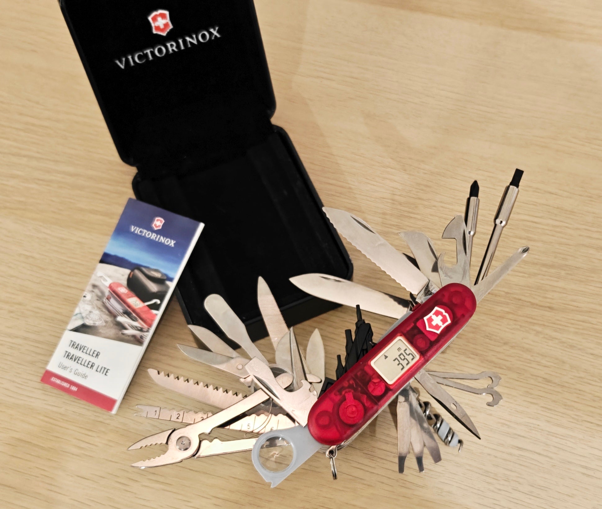 Victorinox Swiss Army Knife Swisschamp XAVT NIB