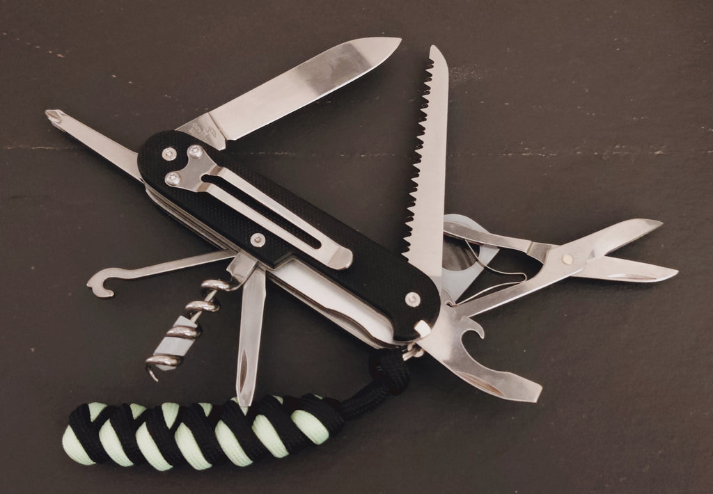 Victorinox Swiss Army Custom Yeoman Woodsaw G10
