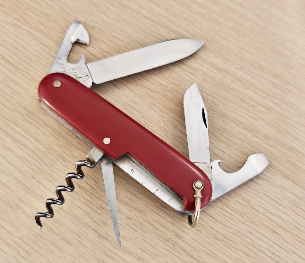 Victorinox Swiss Army Standard Model 234U 1951-1957 Victoria bail Basel